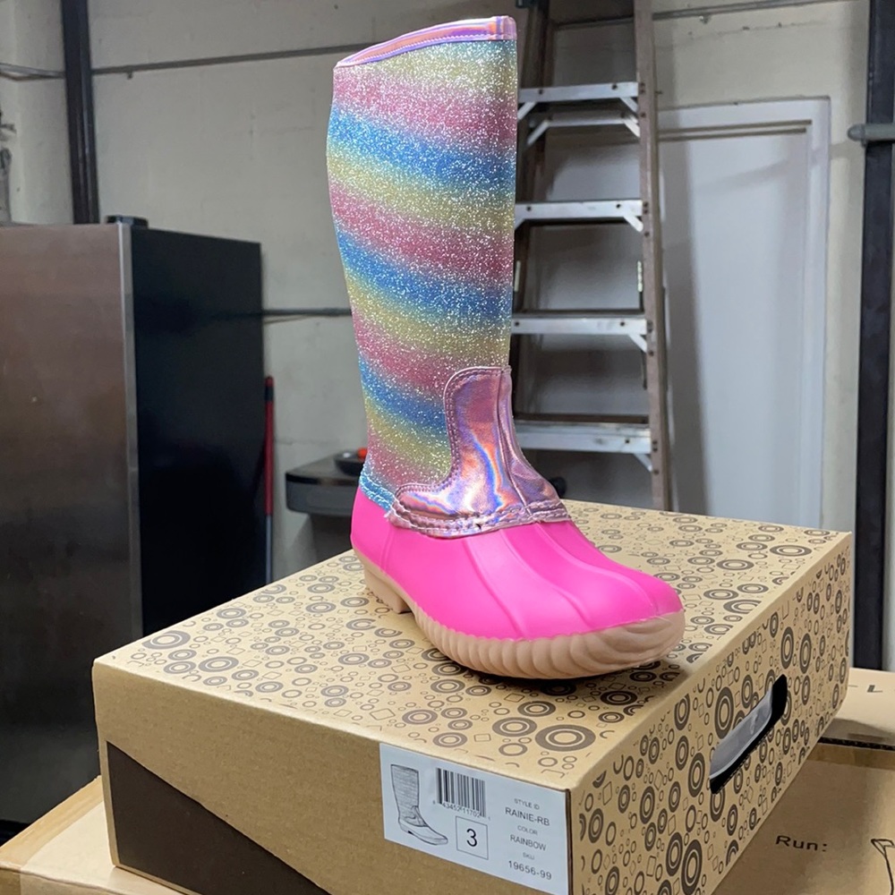 Girls glitter duck boot by Avanti
